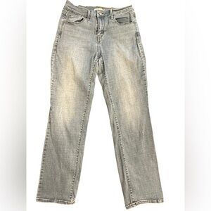 EUC- Levi’s 505 Straight Leg Jeans